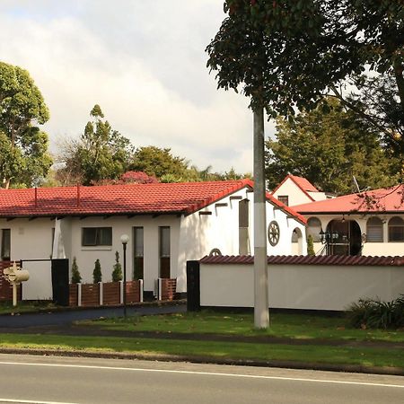 Papakura Motor Lodge & Motel Exterior photo