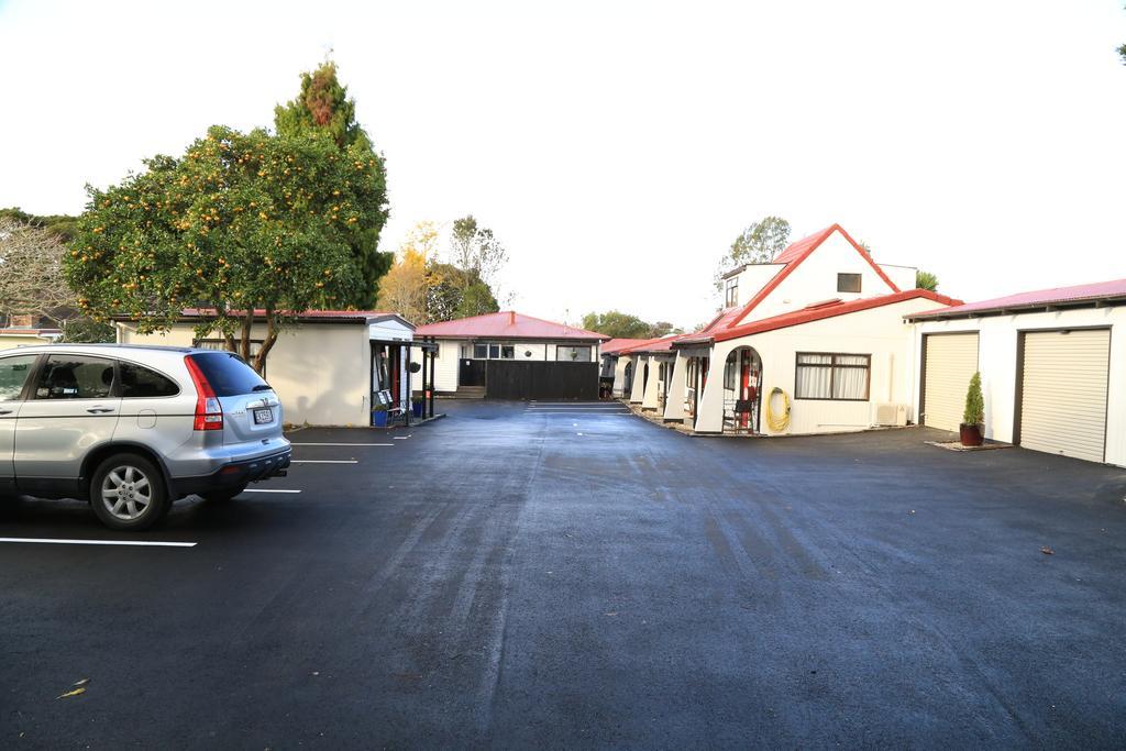 Papakura Motor Lodge & Motel Exterior photo