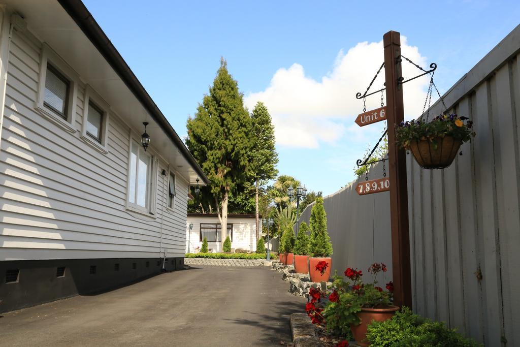 Papakura Motor Lodge & Motel Exterior photo