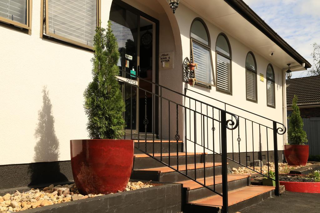 Papakura Motor Lodge & Motel Exterior photo