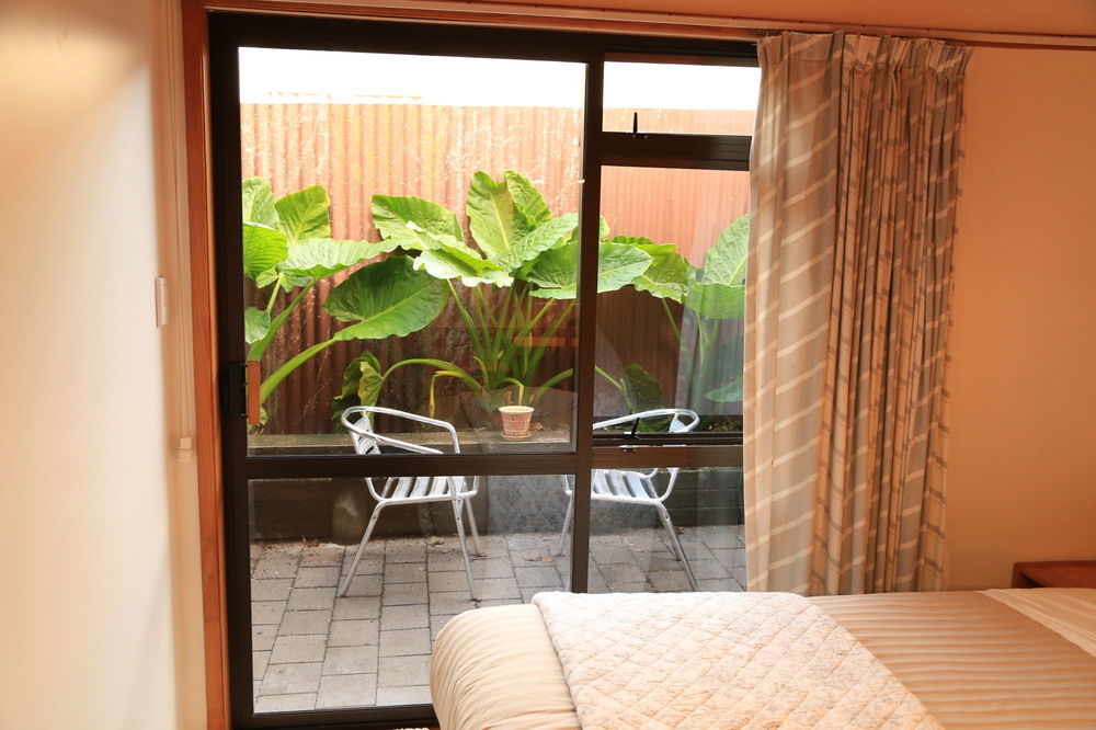 Papakura Motor Lodge & Motel Exterior photo