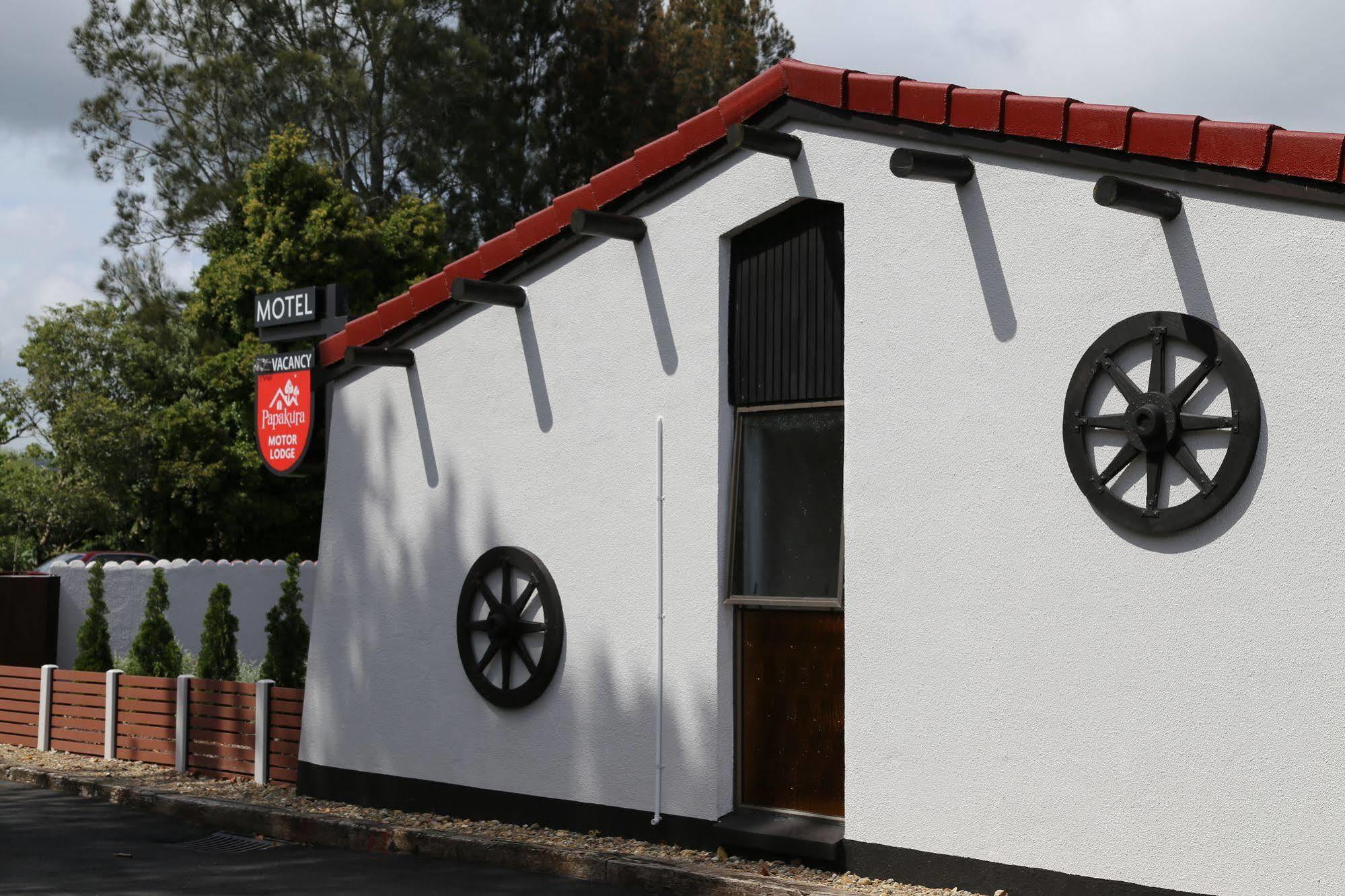 Papakura Motor Lodge & Motel Exterior photo