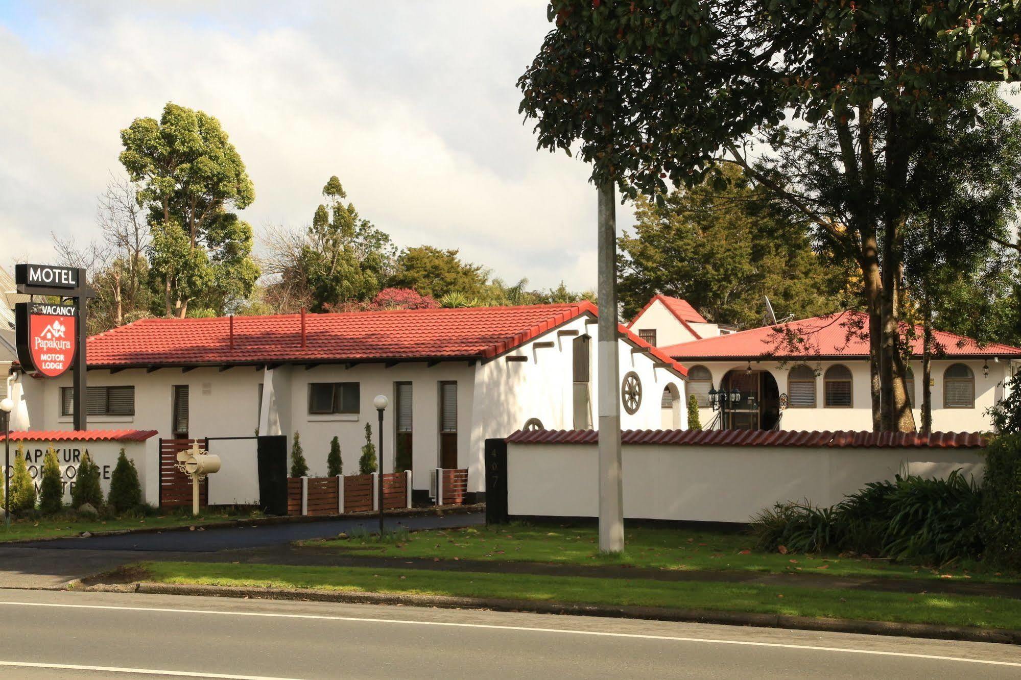 Papakura Motor Lodge & Motel Exterior photo